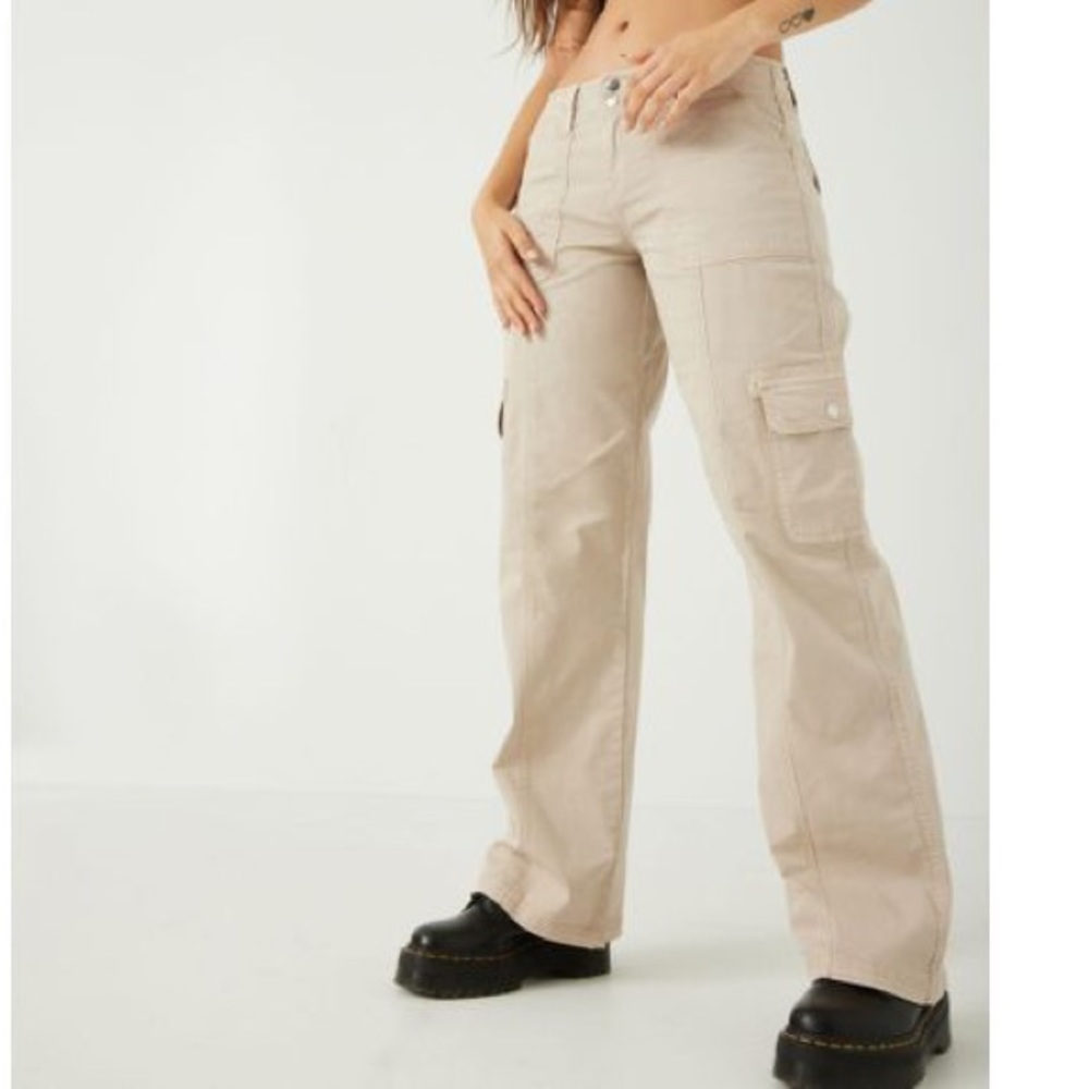 Low rise cargo pants